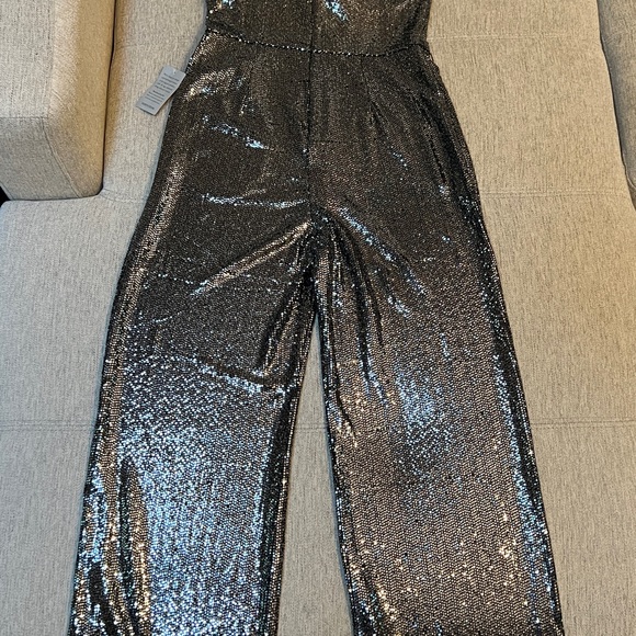 NEVER WORN Eliza J sparkle v-neck sleeveless jumpsuit size 12 - Picture 3 of 8